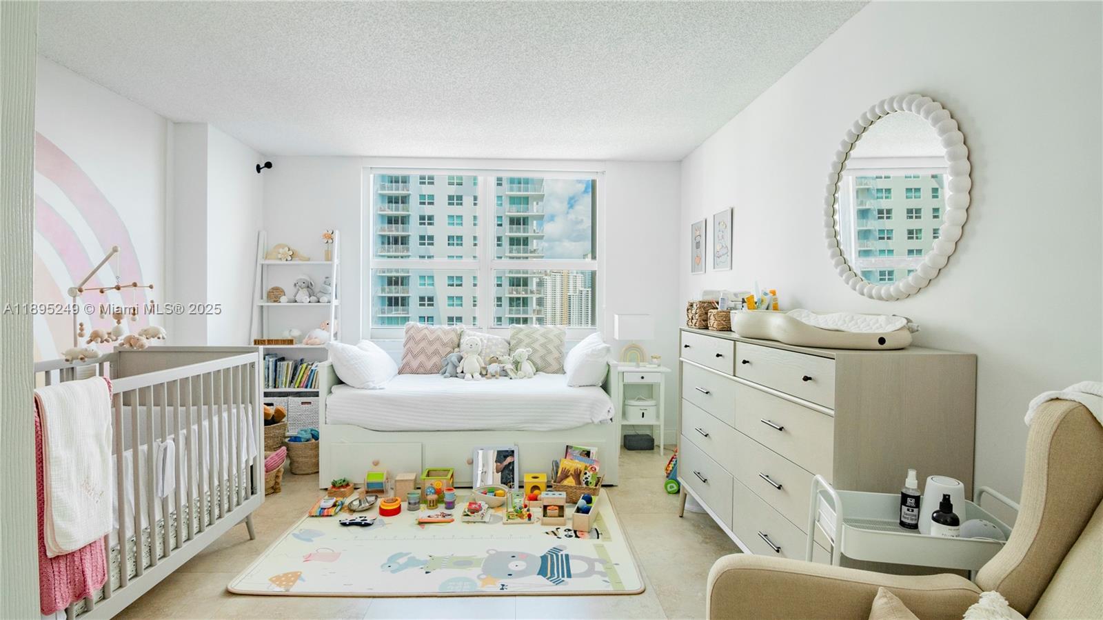 1155 Brickell Bay Dr #2208, Miami FL 33131