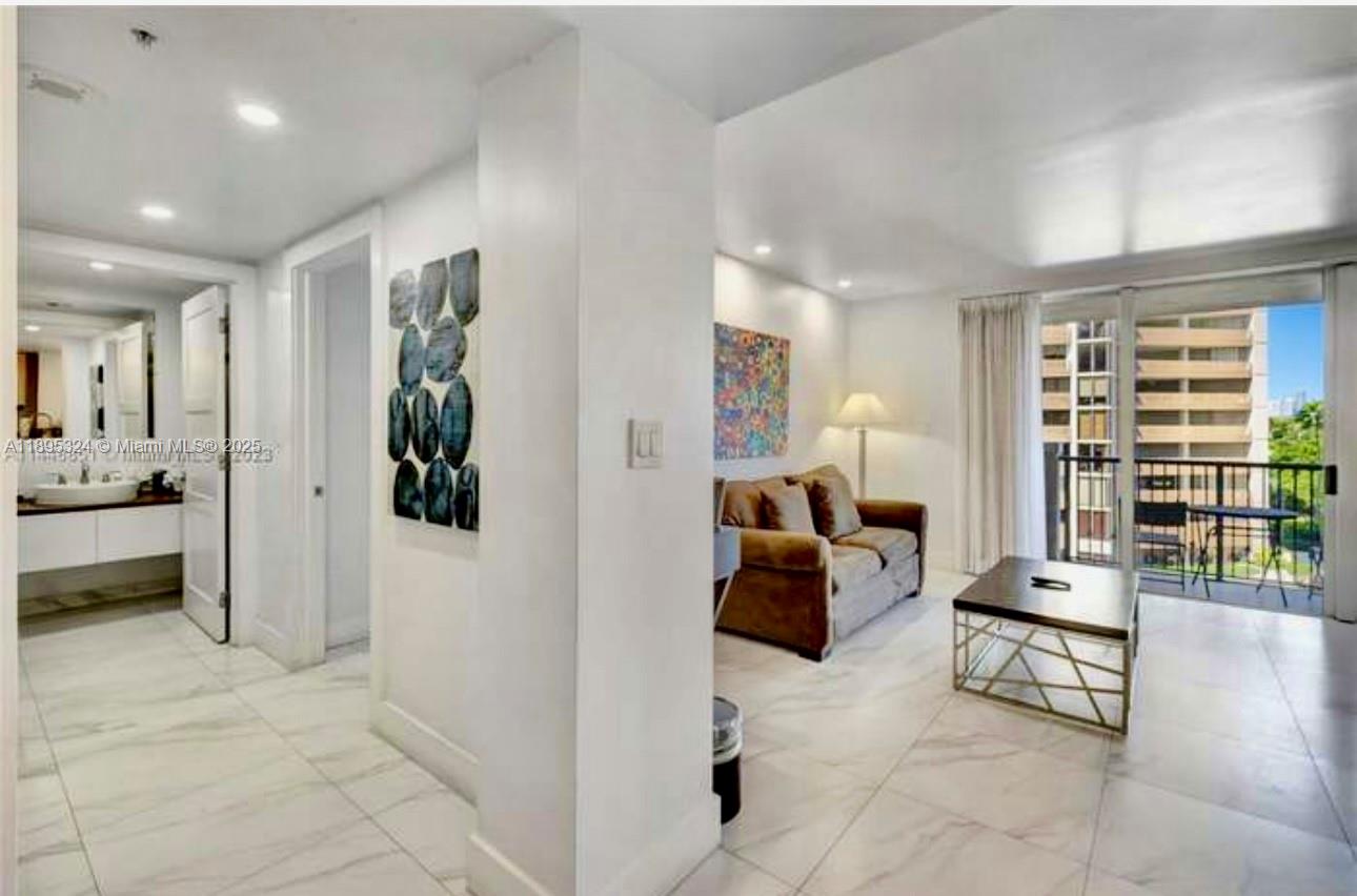 2951 S Bayshore Dr #603, Miami FL 33133