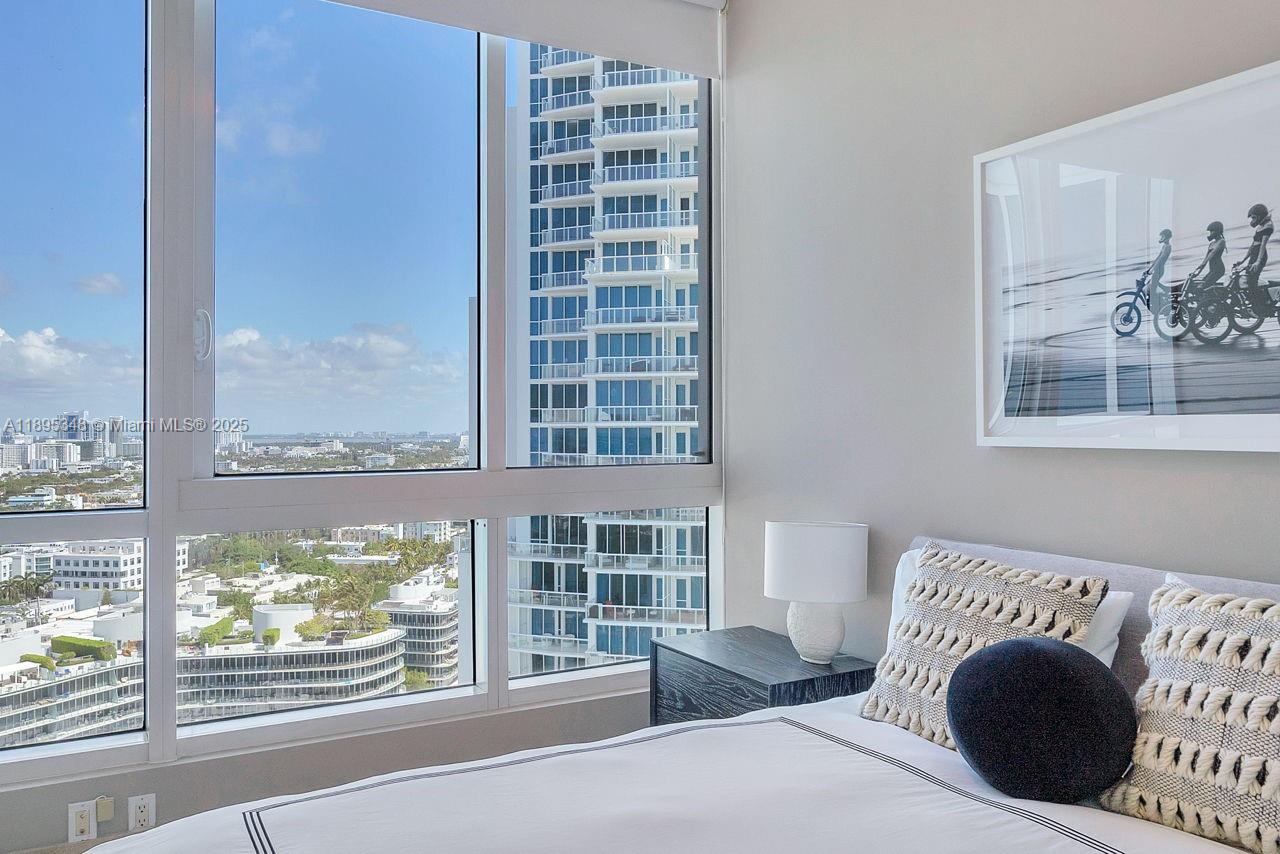 100 S Pointe Dr #2208, Miami Beach FL 33139