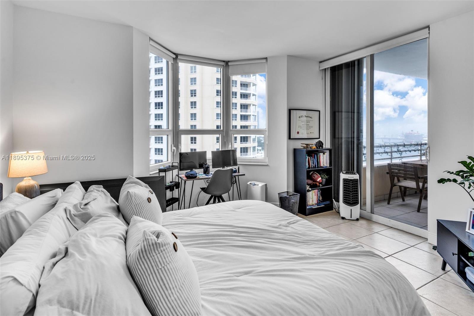 808 Brickell Key Dr #2003, Miami FL 33131