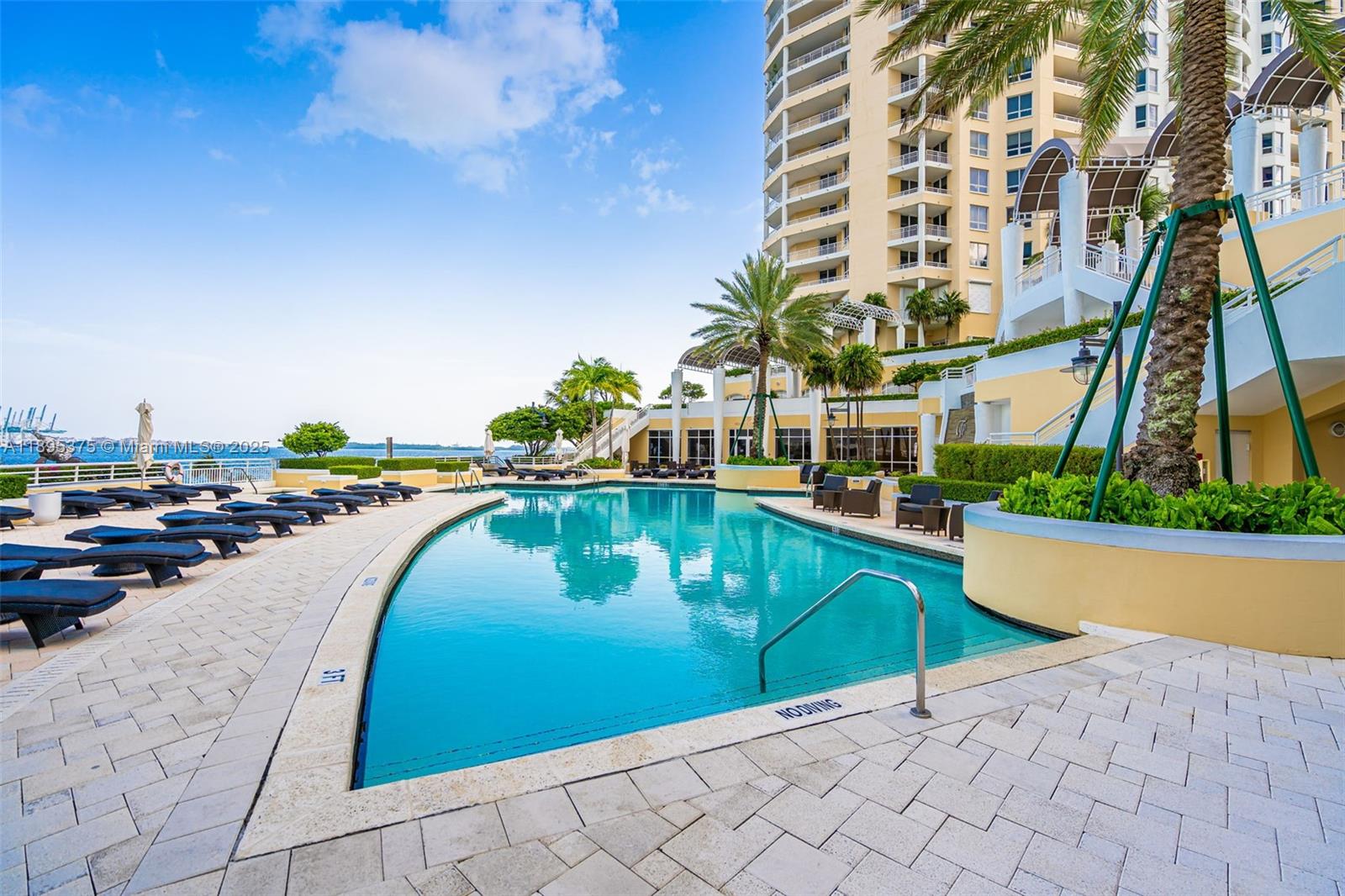 808 Brickell Key Dr #2003, Miami FL 33131