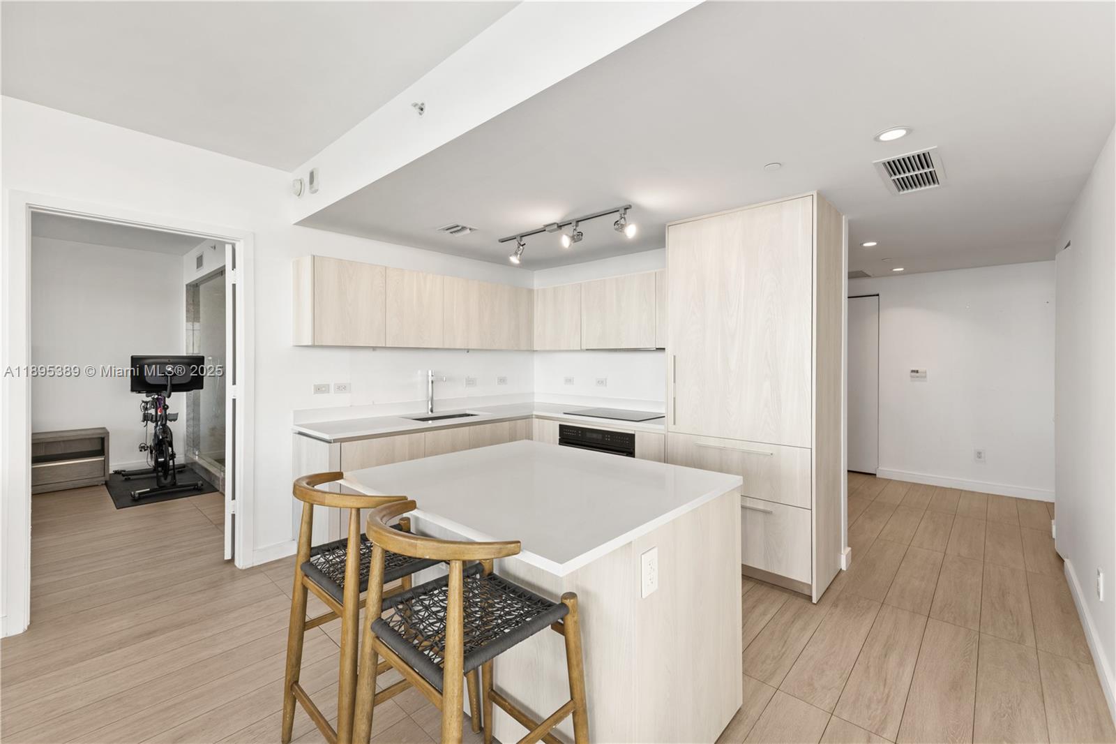 3131 NE 7th Ave #2206, Miami FL 33137