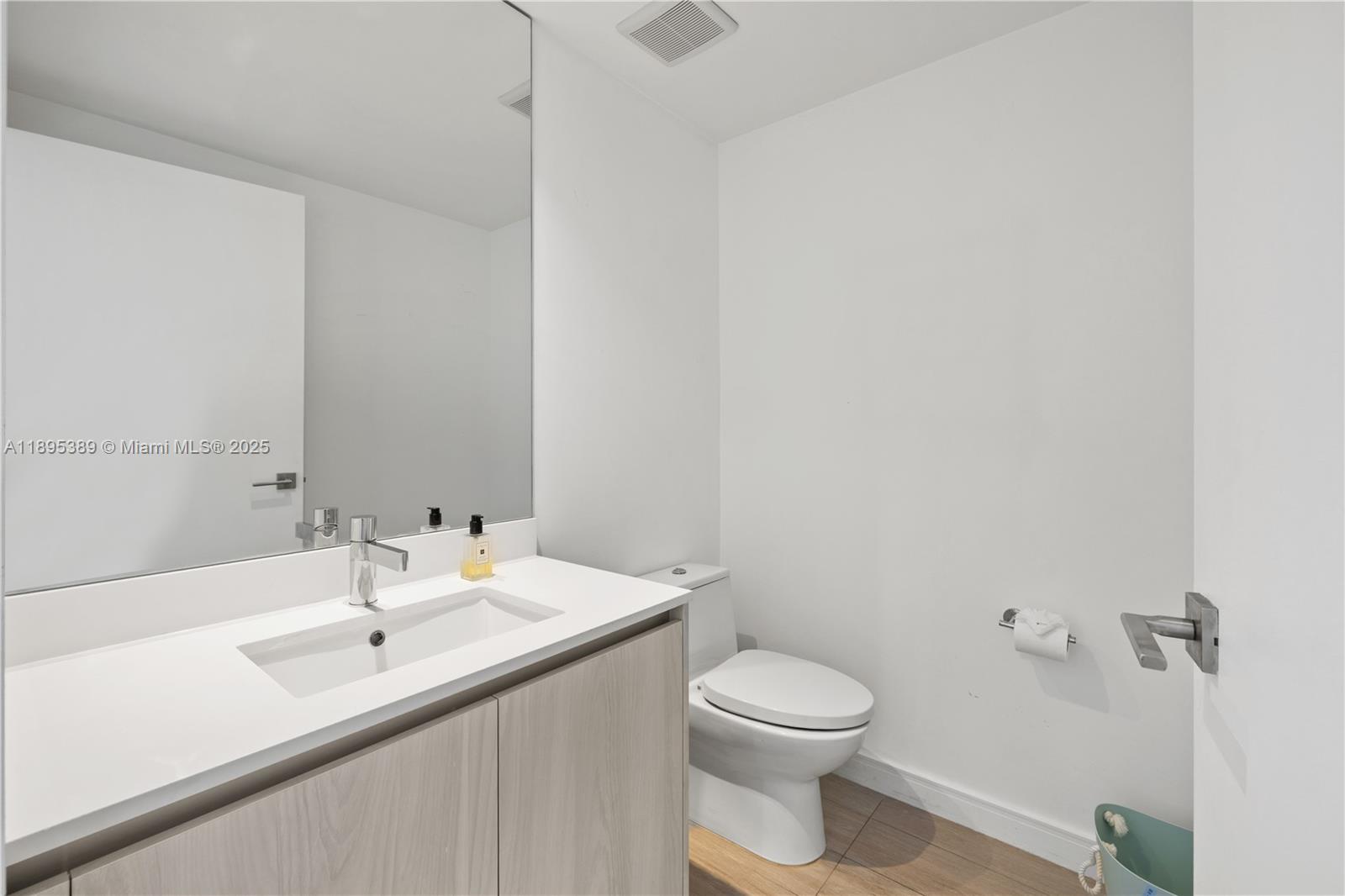 3131 NE 7th Ave #2206, Miami FL 33137