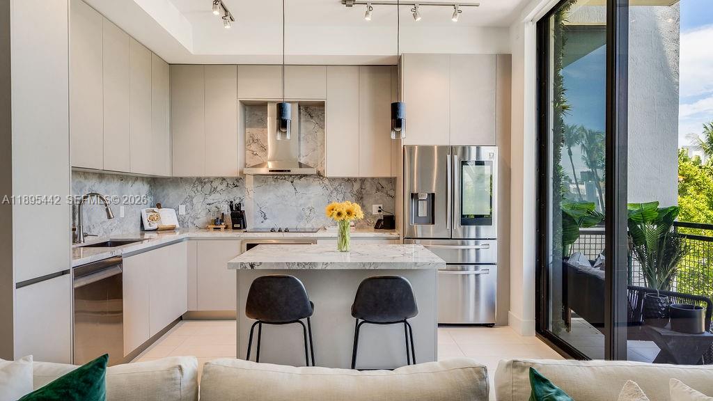 1030 15th St #201, Miami Beach FL 33139