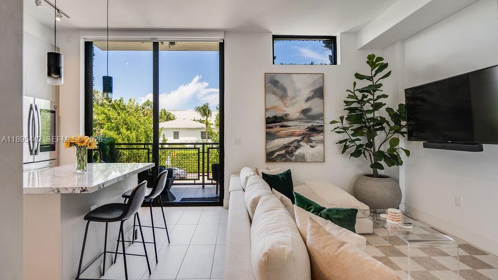 1030 15th St #201, Miami Beach FL 33139