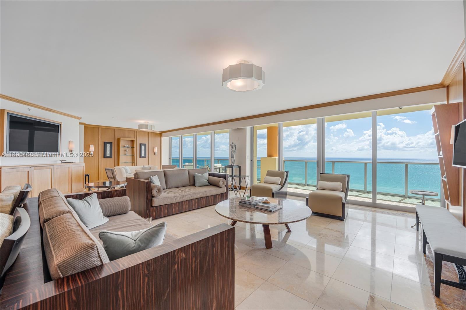 1455 Ocean Dr #1408, Miami Beach FL 33139