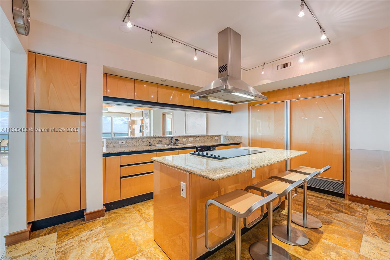1455 Ocean Dr #1408, Miami Beach FL 33139