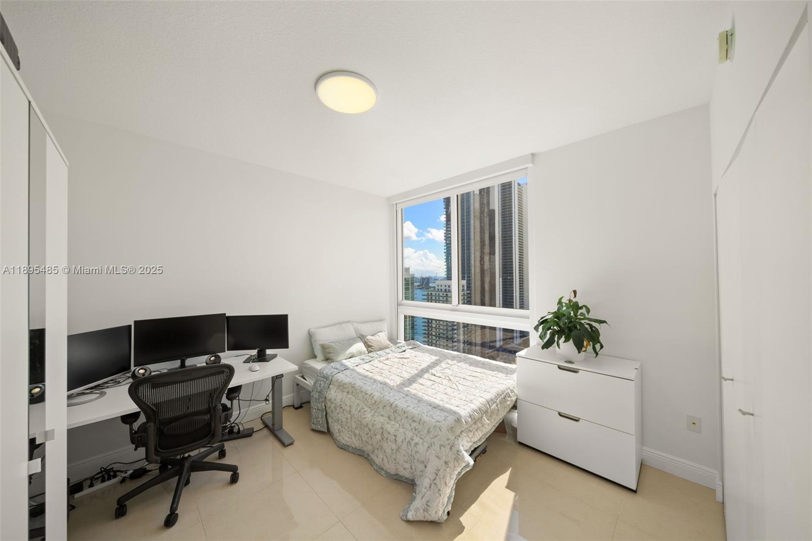 600 NE 27th St #3105, Miami FL 33137