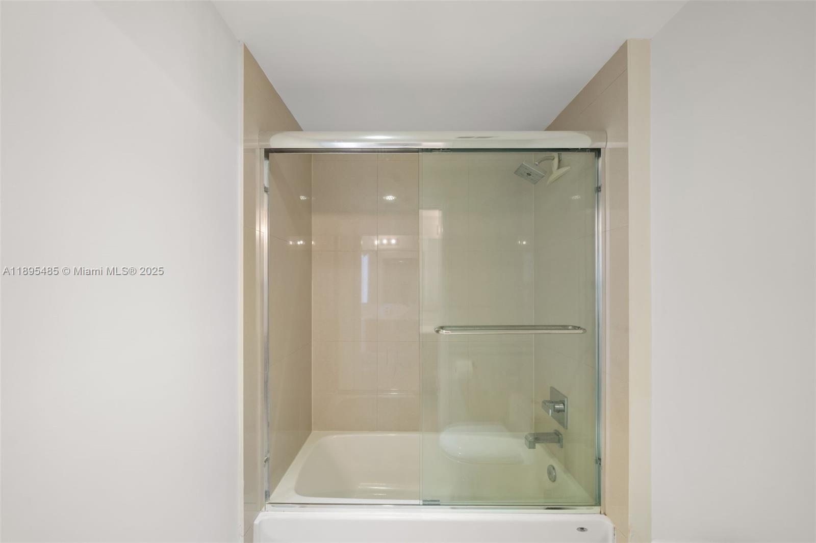 600 NE 27th St #3105, Miami FL 33137