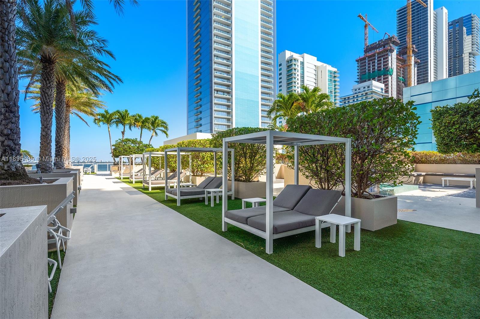 600 NE 27th St #3105, Miami FL 33137