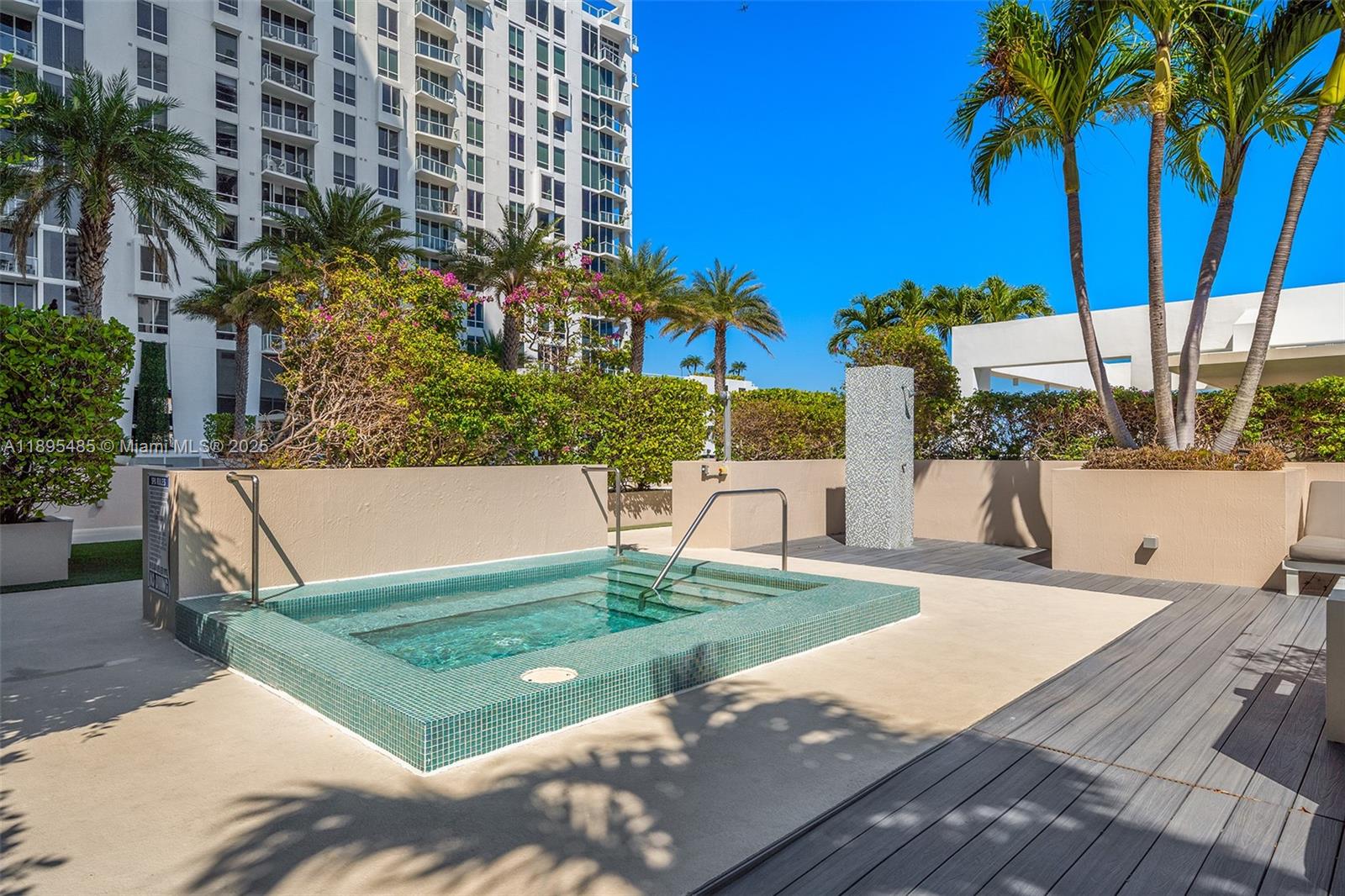 600 NE 27th St #3105, Miami FL 33137