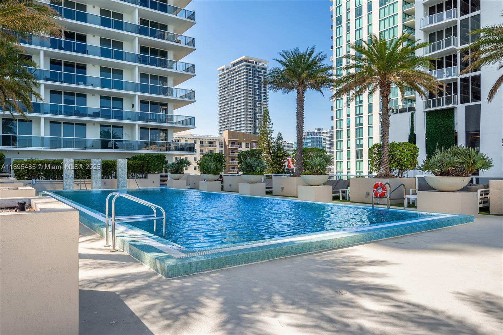600 NE 27th St #3105, Miami FL 33137