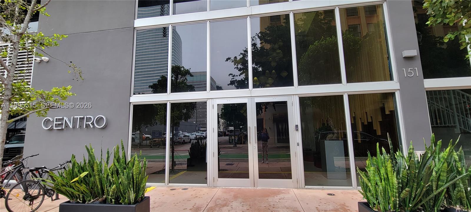 151 SE 1st St #3003, Miami FL 33131