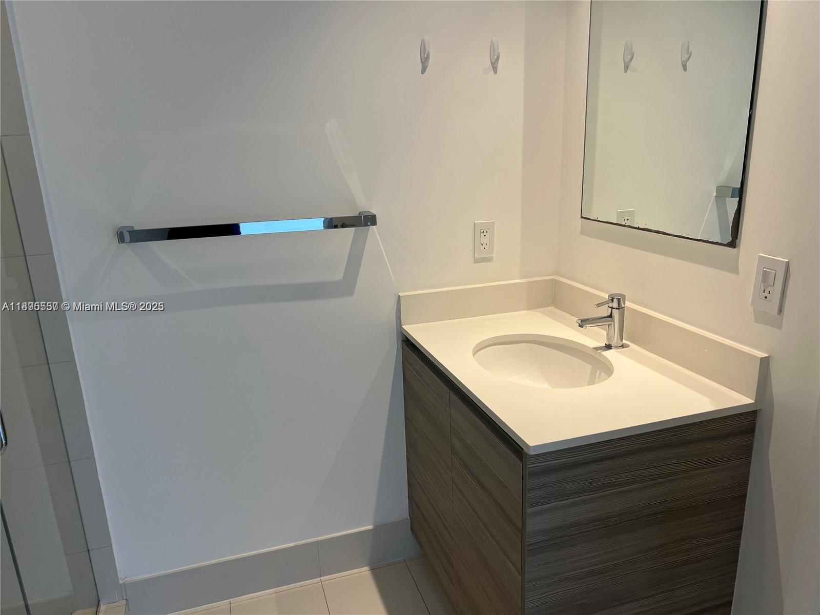 121 NE 34th St #1610, Miami FL 33137