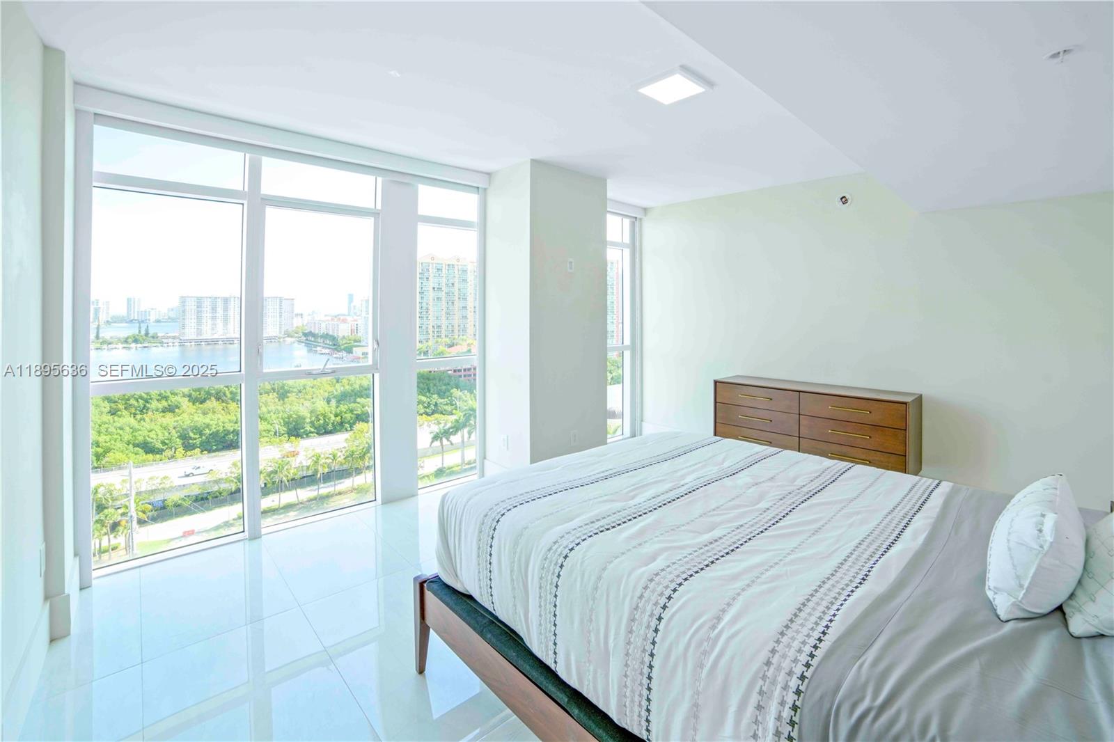 400 Sunny Isles Blvd #1408, Sunny Isles Beach FL 33160