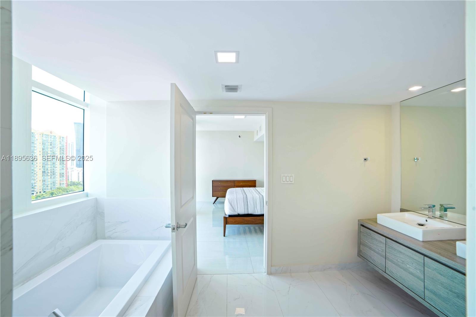 400 Sunny Isles Blvd #1408, Sunny Isles Beach FL 33160