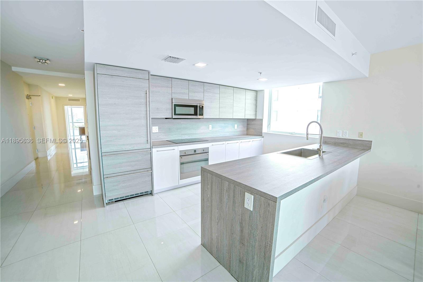400 Sunny Isles Blvd #1408, Sunny Isles Beach FL 33160