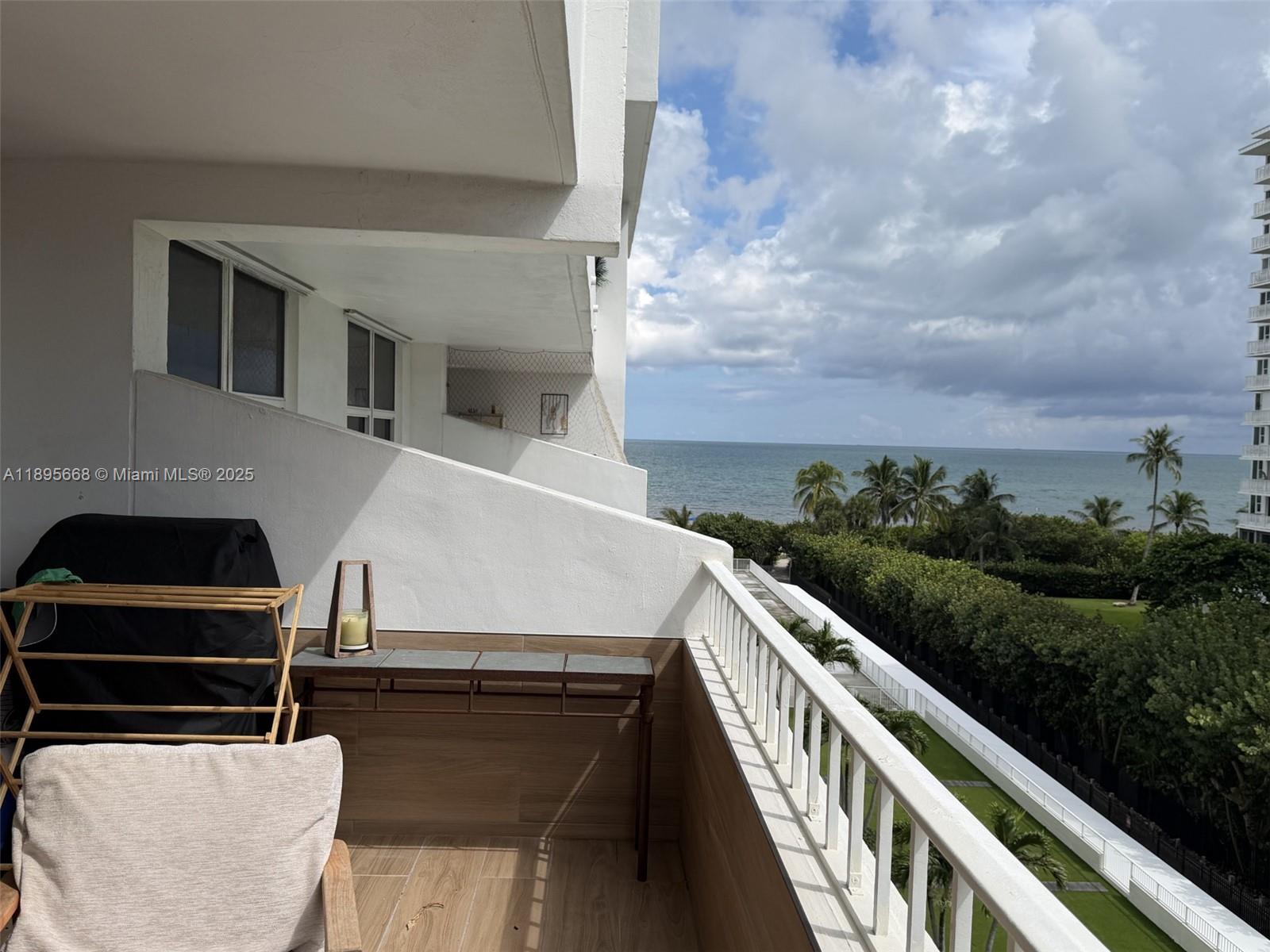 199 Ocean Lane Dr #607, Key Biscayne FL 33149