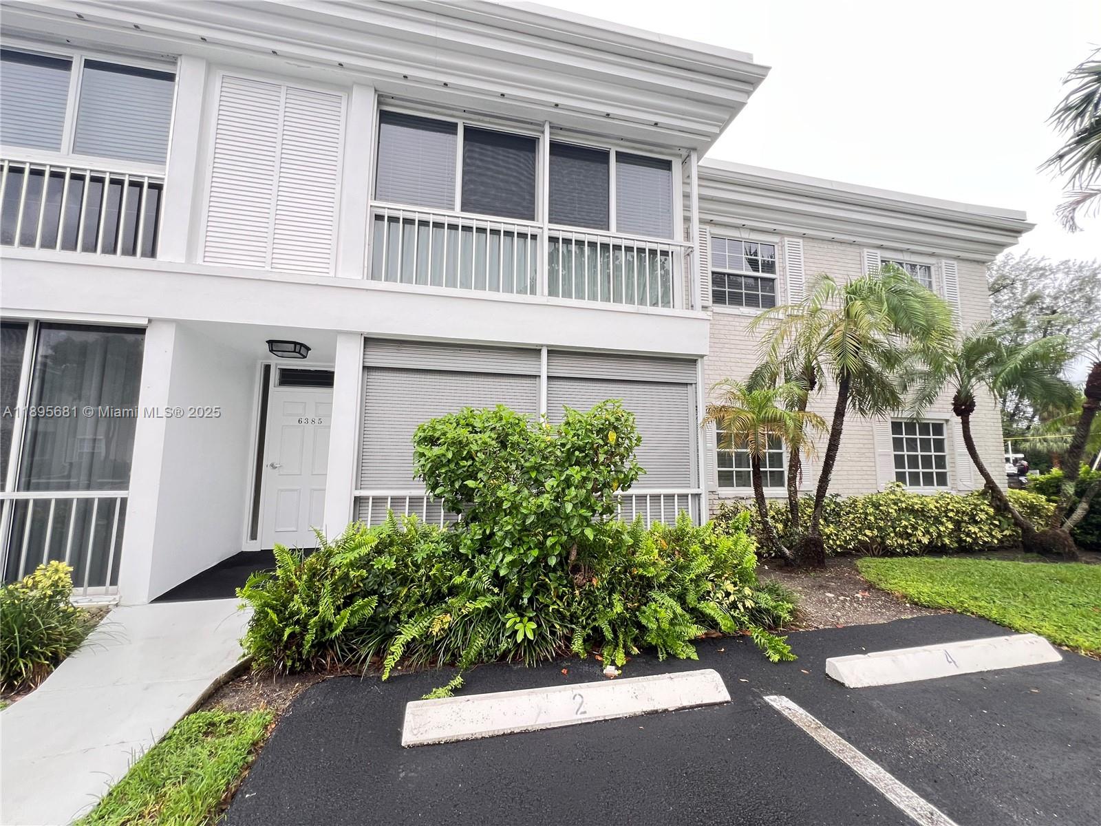 6385 Bay Club Dr #2, Fort Lauderdale FL 33308