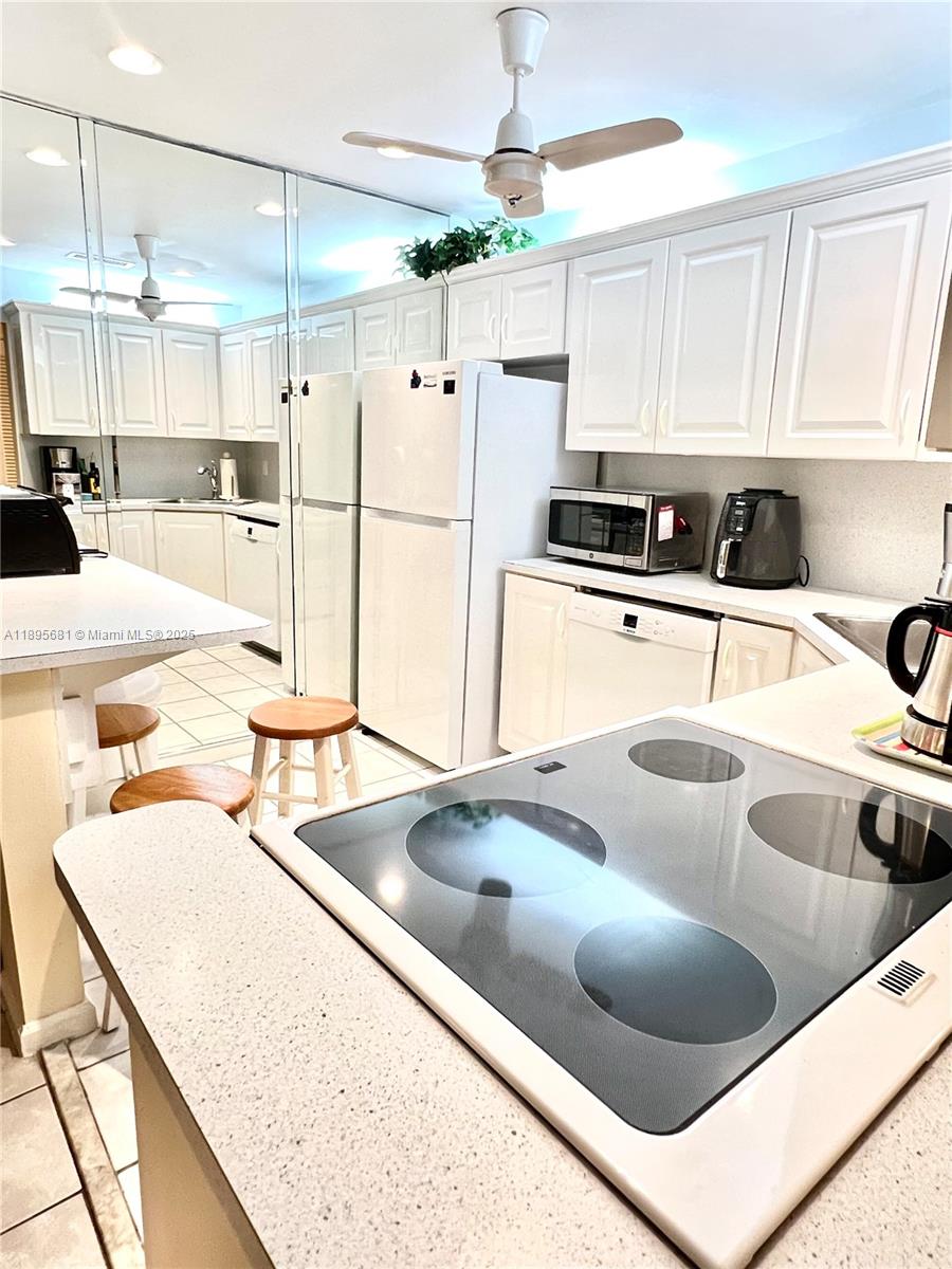 6385 Bay Club Dr #2, Fort Lauderdale FL 33308