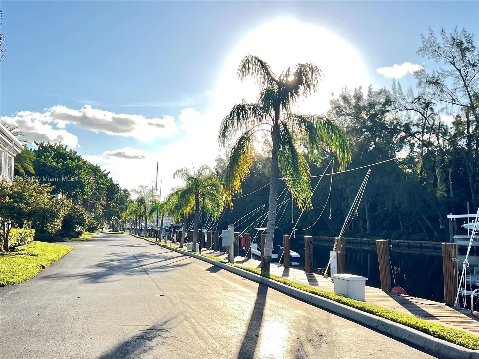 6385 Bay Club Dr #2, Fort Lauderdale FL 33308