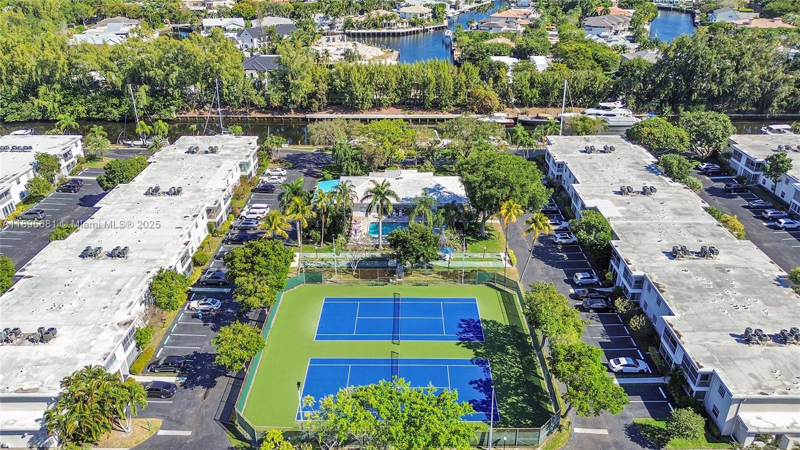 6385 Bay Club Dr #2, Fort Lauderdale FL 33308
