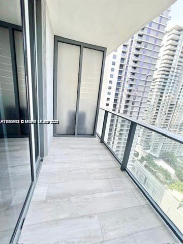 45 SW 9th St #3009, Miami FL 33130