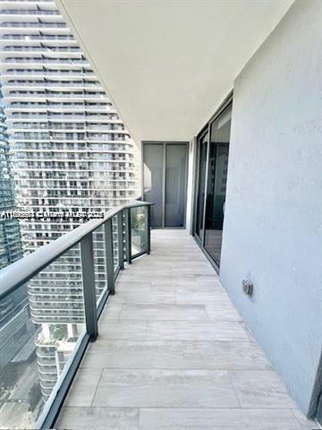 45 SW 9th St #3009, Miami FL 33130