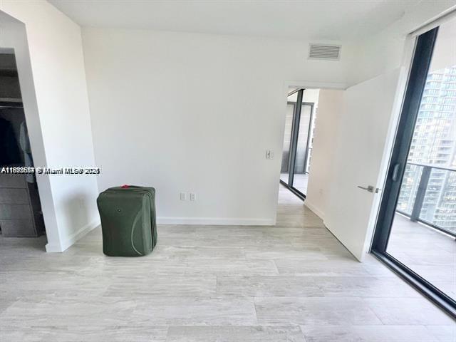 45 SW 9th St #3009, Miami FL 33130