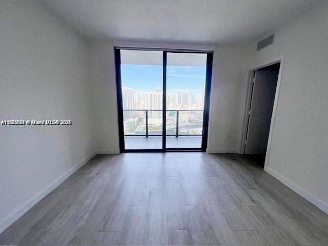 45 SW 9th St #3009, Miami FL 33130