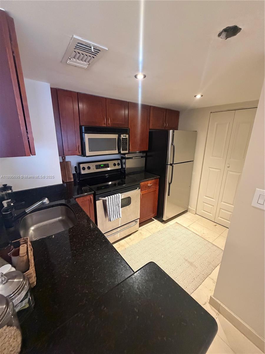 770 Claughton Island Dr #1510, Miami FL 33131