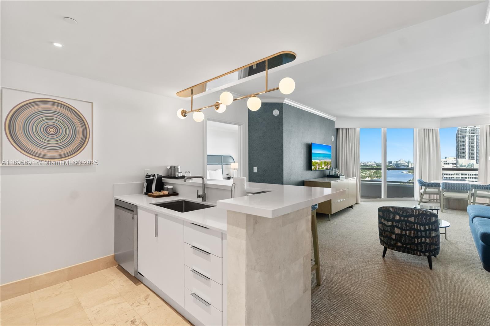 4401 Collins Ave #2011, Miami Beach FL 33140