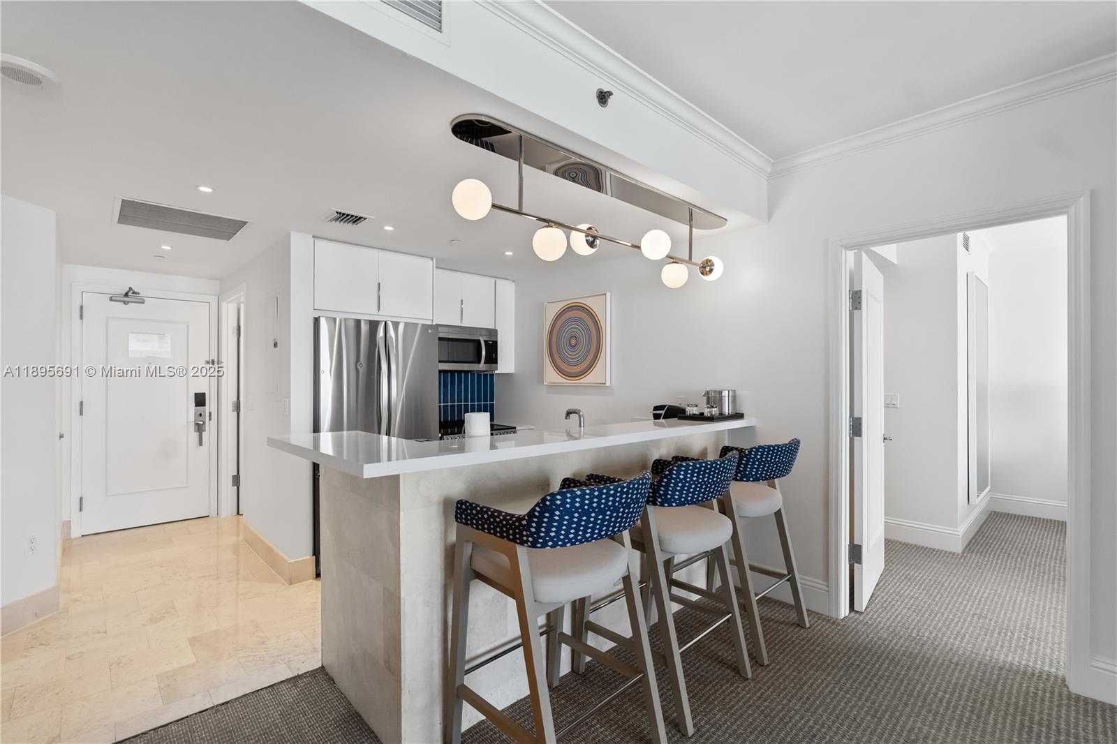 4401 Collins Ave #2011, Miami Beach FL 33140