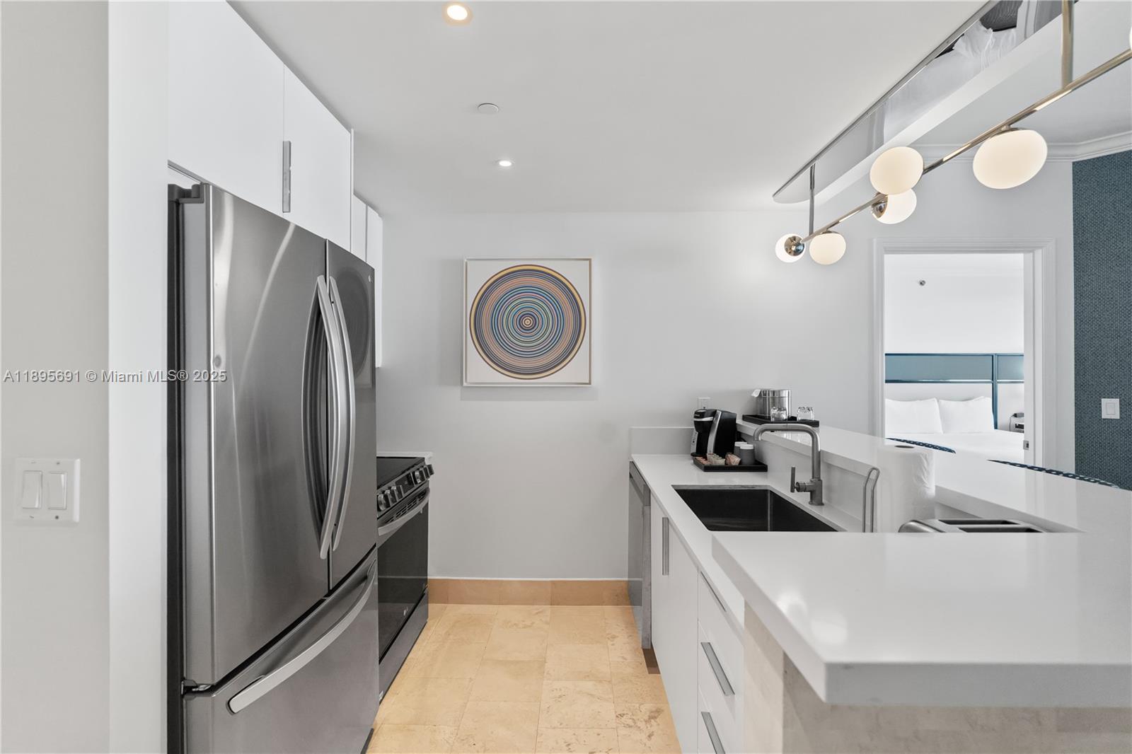 4401 Collins Ave #2011, Miami Beach FL 33140