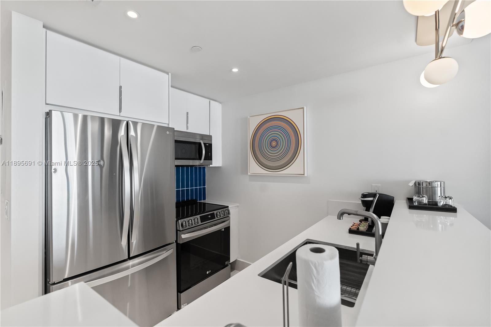 4401 Collins Ave #2011, Miami Beach FL 33140