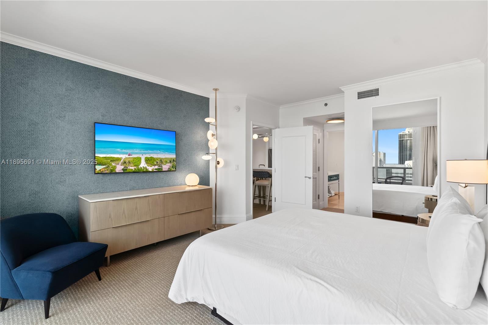 4401 Collins Ave #2011, Miami Beach FL 33140
