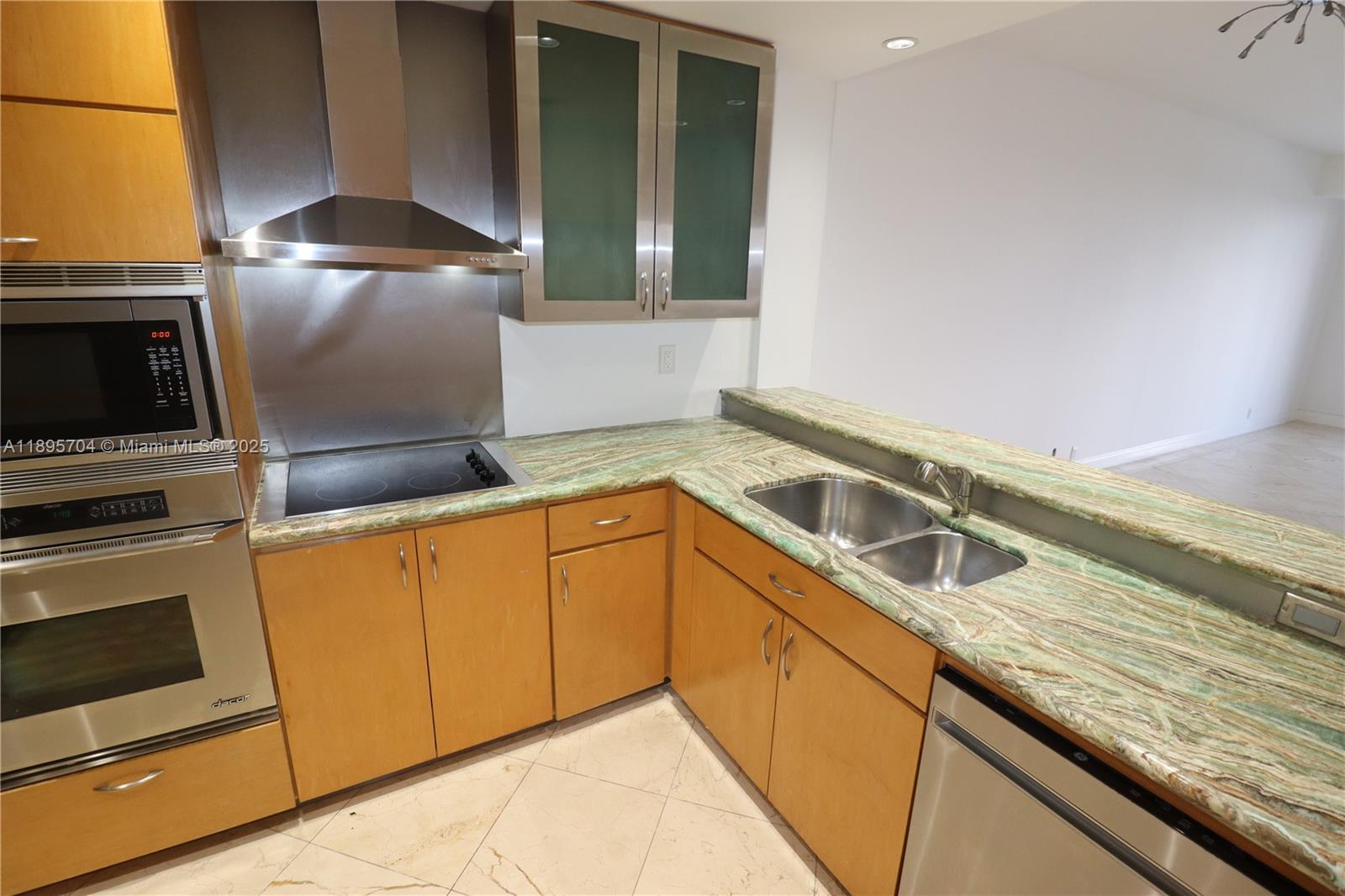 201 Crandon Blvd #636, Key Biscayne FL 33149