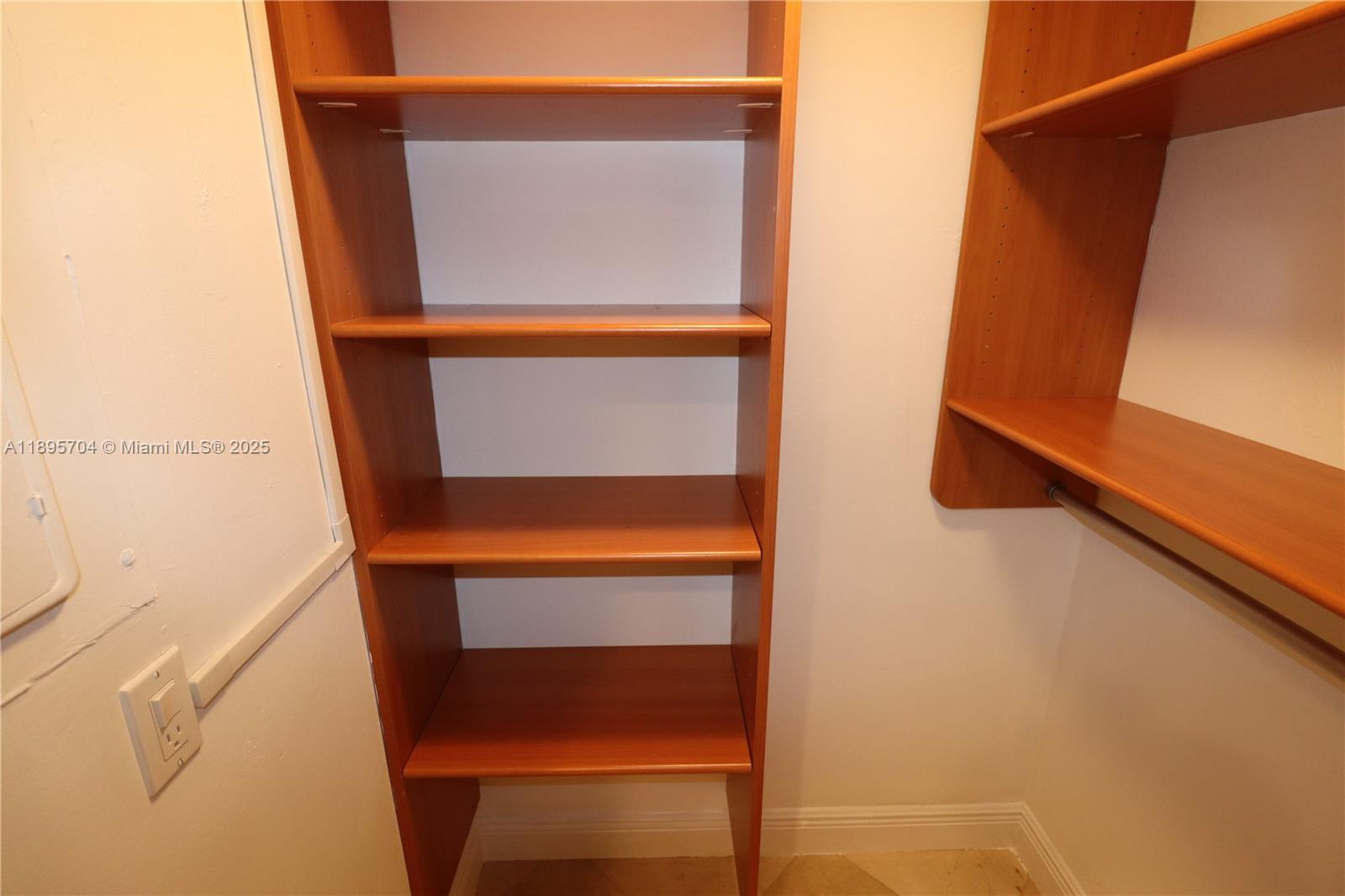 201 Crandon Blvd #636, Key Biscayne FL 33149
