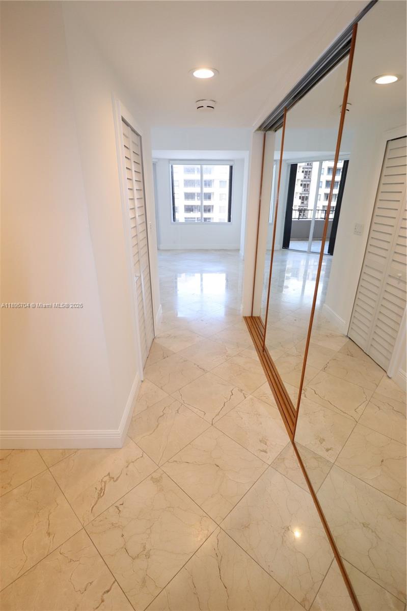 201 Crandon Blvd #636, Key Biscayne FL 33149