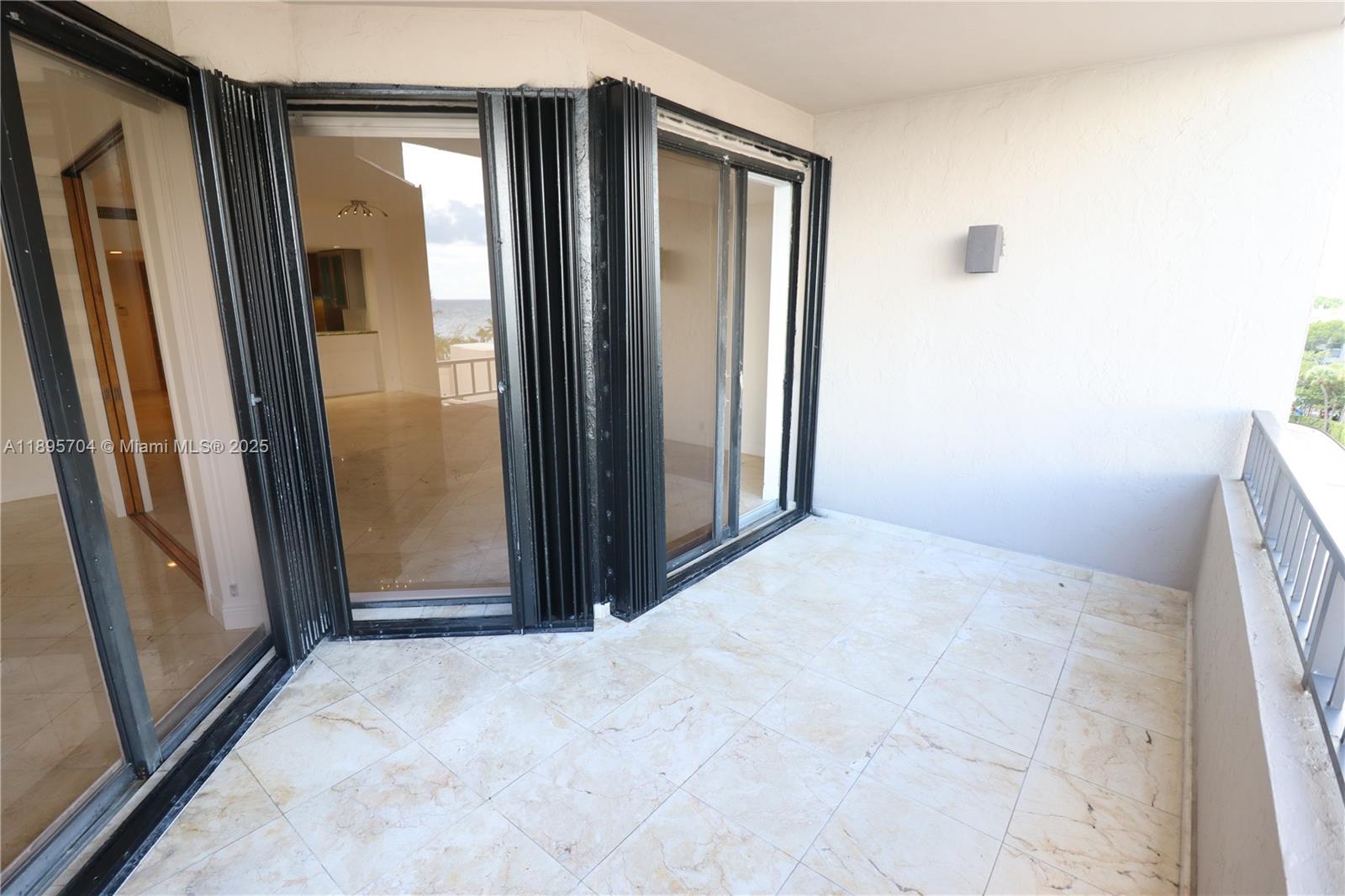 201 Crandon Blvd #636, Key Biscayne FL 33149