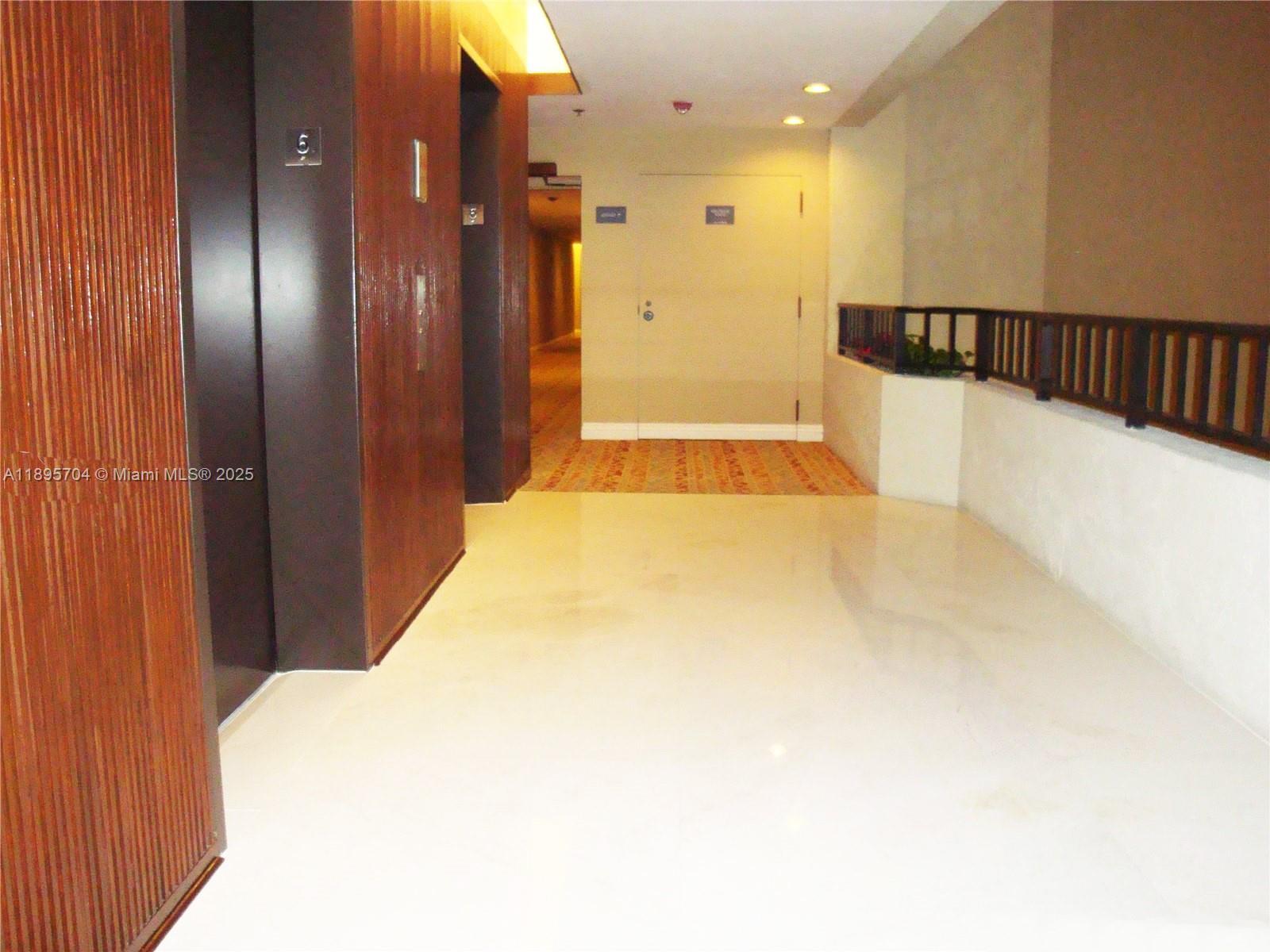 201 Crandon Blvd #636, Key Biscayne FL 33149