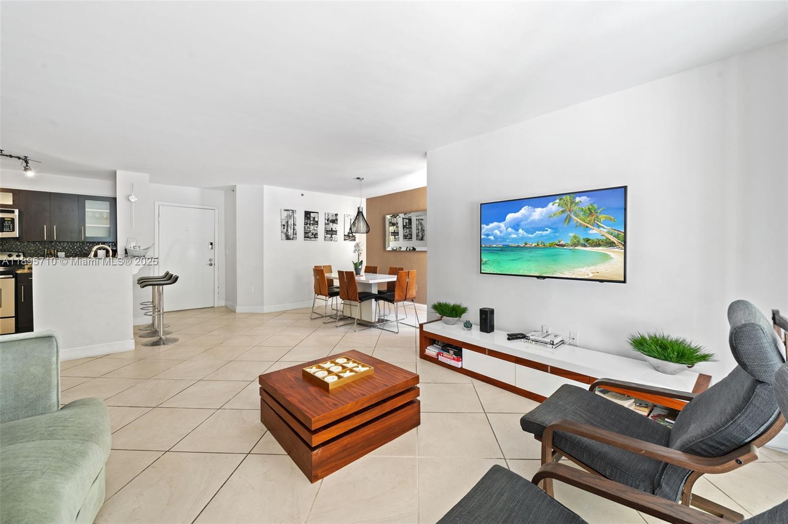 19555 E Country Club Dr #8308, Aventura FL 33180