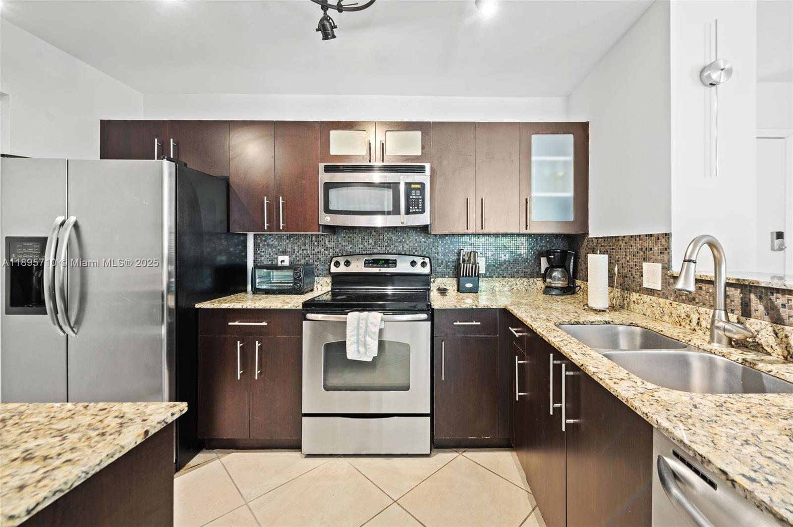 19555 E Country Club Dr #8308, Aventura FL 33180