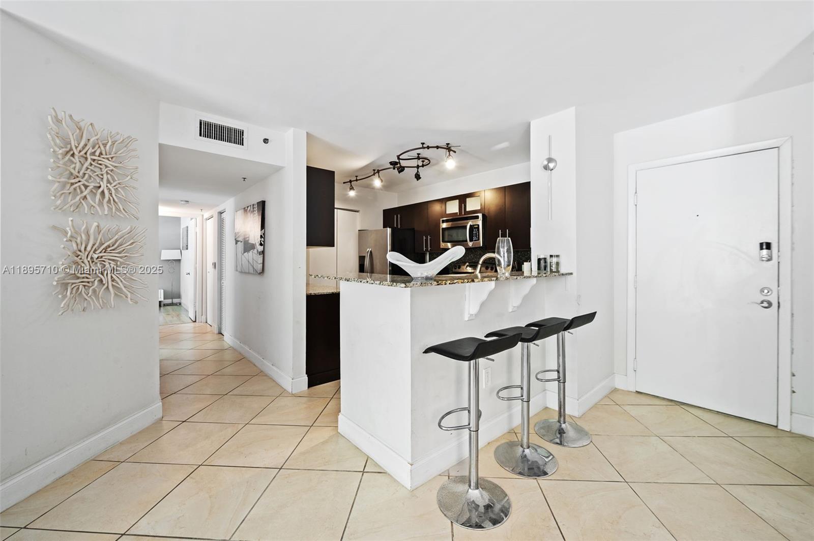 19555 E Country Club Dr #8308, Aventura FL 33180