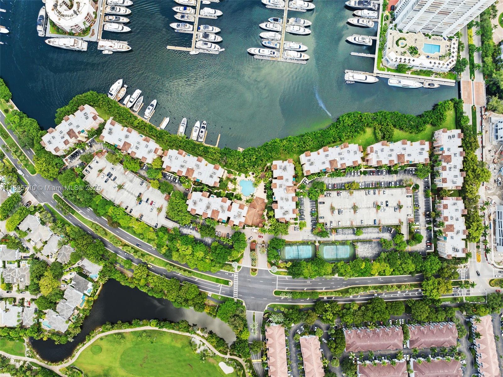 19555 E Country Club Dr #8308, Aventura FL 33180