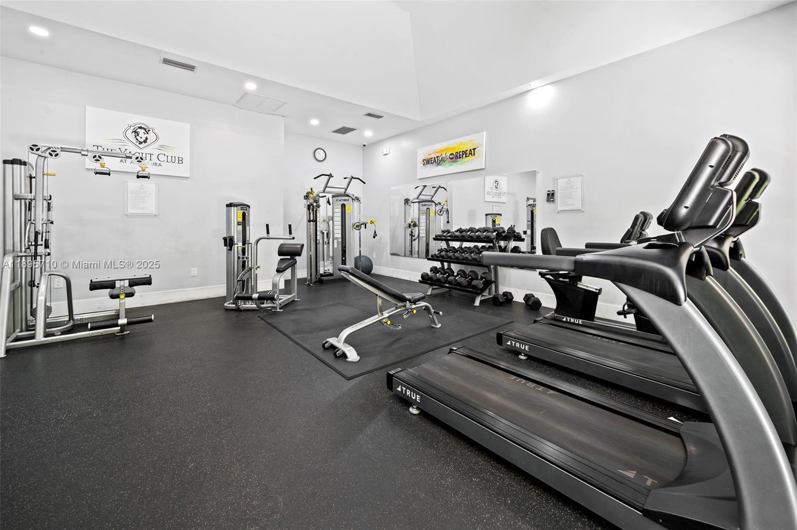 19555 E Country Club Dr #8308, Aventura FL 33180