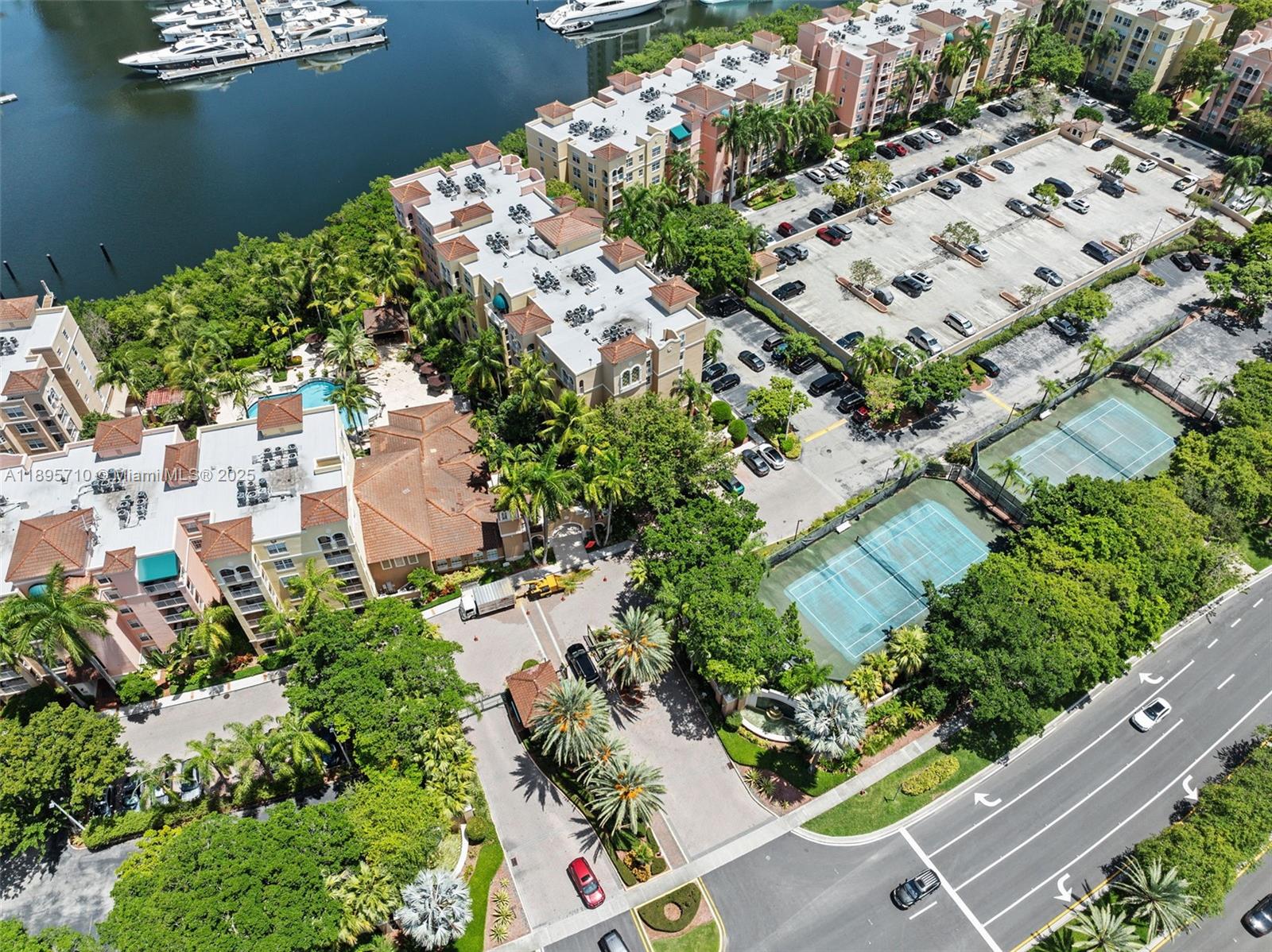 19555 E Country Club Dr #8308, Aventura FL 33180
