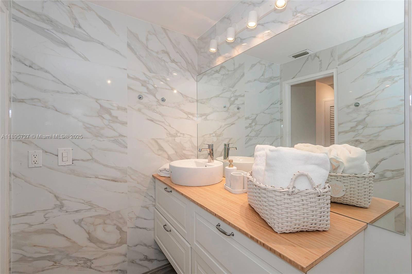 3 Island Ave #09E, Miami Beach FL 33139