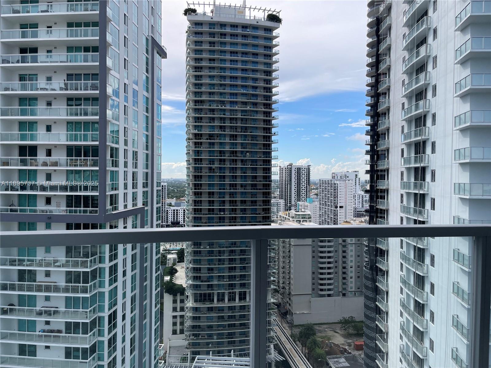 1060 Brickell Ave #2413, Miami FL 33131