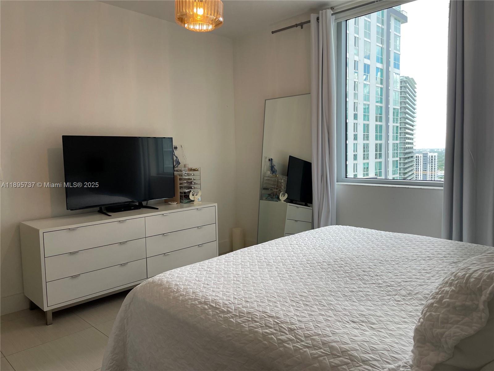 1060 Brickell Ave #2413, Miami FL 33131